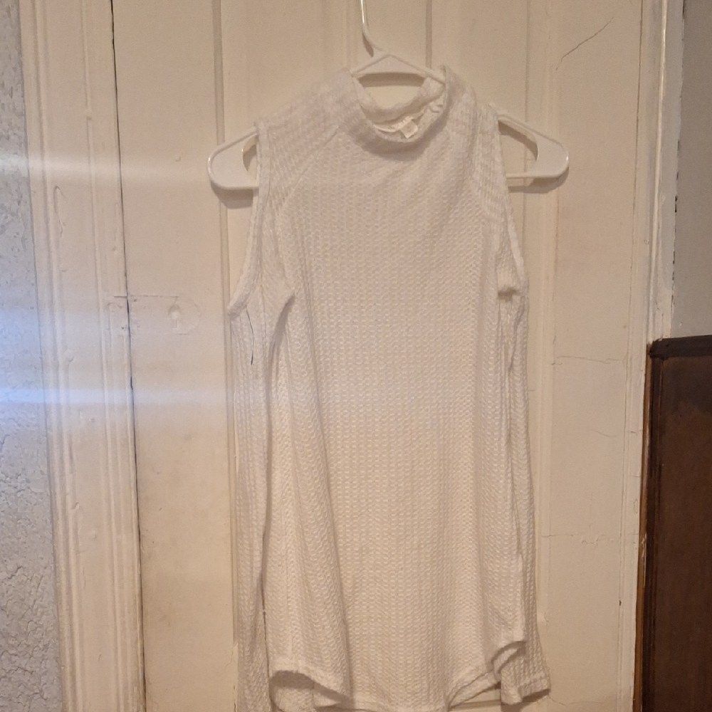 Sleeveless White Textured Top